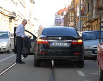 Bolojan taxat baban: Primarul s-a trezit cu maşina ridicată, pentru ca a parcat neregulamentar!